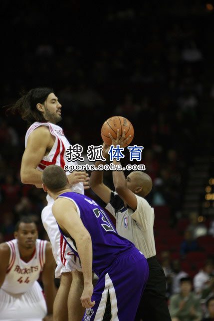在俱